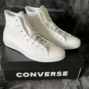 NWOT Converse Chuck Taylor’s